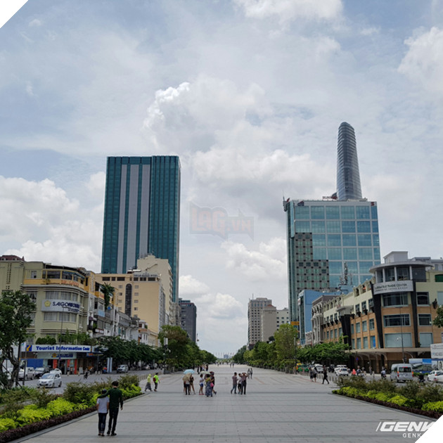 Hãy chiêm ngưỡng Sài Gòn đẹp lạ lùng qua tranh sơn dầu, tất cả chỉ nhờ một ứng dụng trên điện thoại 38