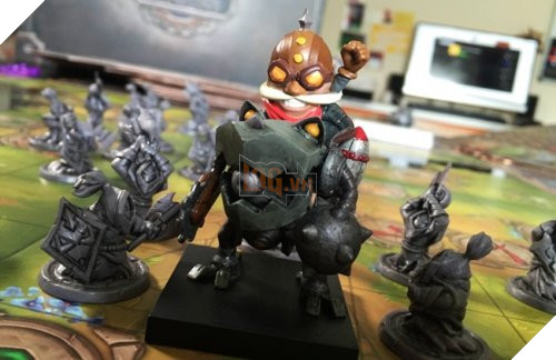 Riot-tung-ra-bo-board-game-voi-ten-goi-mechs-vs-minions-3_1473822985.jpg