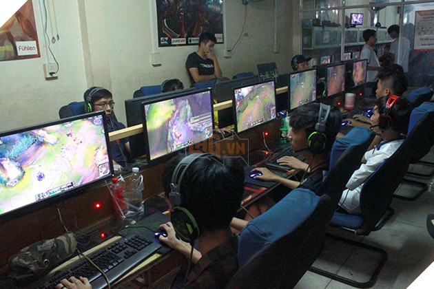 Diễn biến ngày thi đấu đầu tiên của giải đấu Liên Minh Huyền Thoại Cúp Luna Net Quý III 6