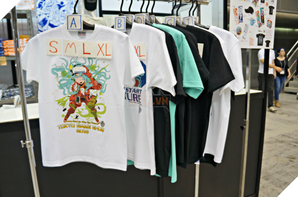 Hoa mắt với đủ mọi loại hàng hóa được bày bán ở Tokyo Game Show 2016