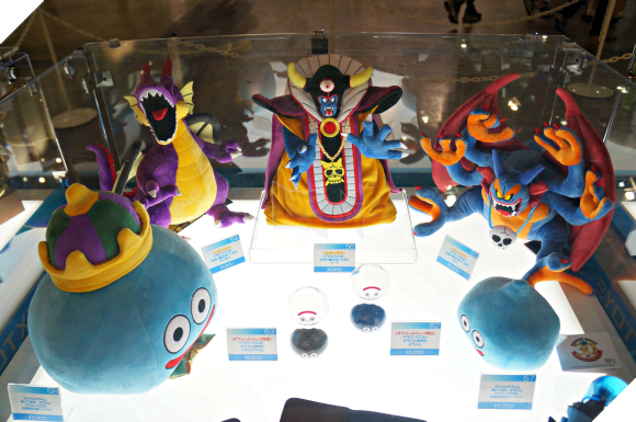 Hoa mắt với đủ mọi loại hàng hóa được bày bán ở Tokyo Game Show 2016