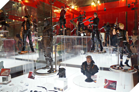 Hoa mắt với đủ mọi loại hàng hóa được bày bán ở Tokyo Game Show 2016