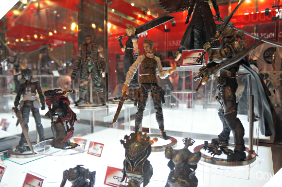 Hoa mắt với đủ mọi loại hàng hóa được bày bán ở Tokyo Game Show 2016