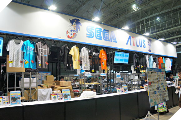 Hoa mắt với đủ mọi loại hàng hóa được bày bán ở Tokyo Game Show 2016