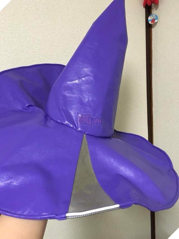 Nữ cosplayer Nhật khóc ròng vì bị lừa trắng trợn