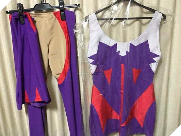 Nữ cosplayer Nhật khóc ròng vì bị lừa trắng trợn