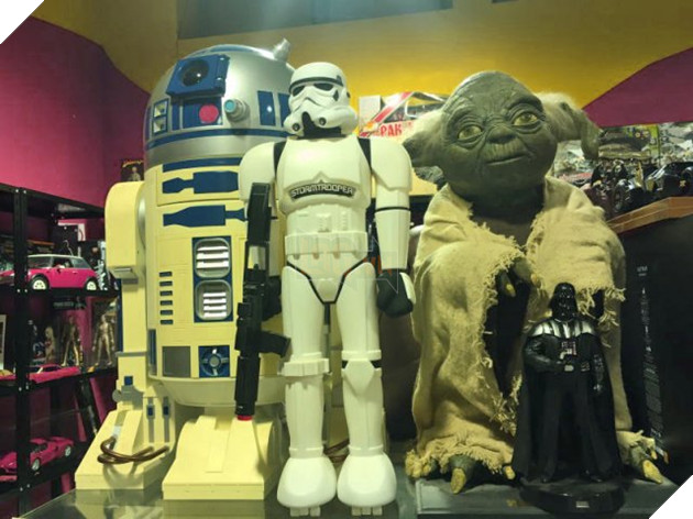 Bái phục vị CEO giàu có, bỏ ra hơn 20 năm sưu tập 30,000 món đồ anime/phim