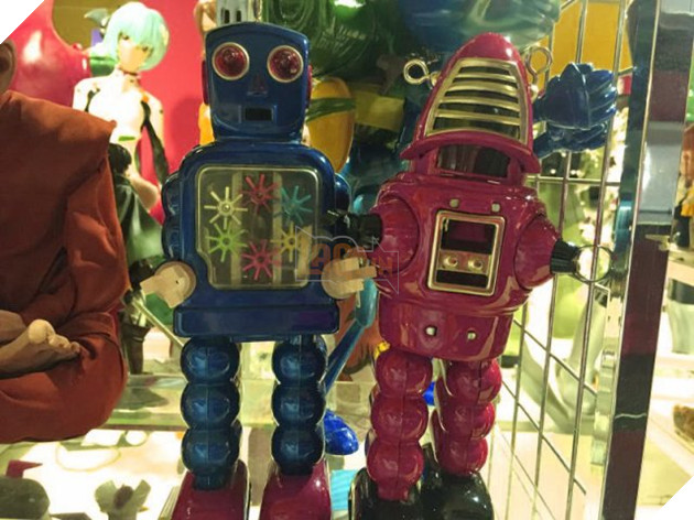 Bái phục vị CEO giàu có, bỏ ra hơn 20 năm sưu tập 30,000 món đồ anime/phim