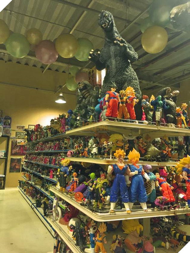 Bái phục vị CEO giàu có, bỏ ra hơn 20 năm sưu tập 30,000 món đồ anime/phim