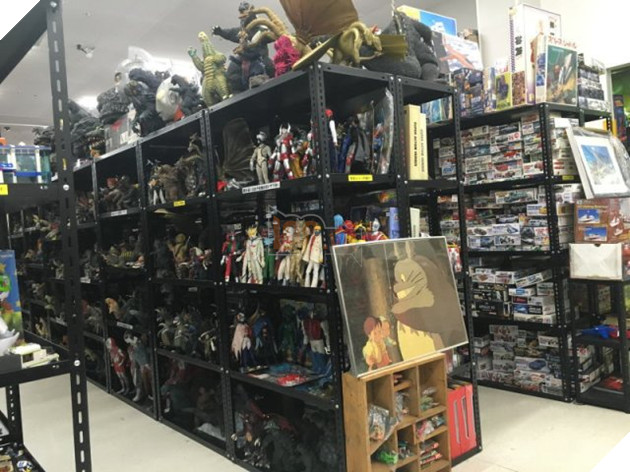Bái phục vị CEO giàu có, bỏ ra hơn 20 năm sưu tập 30,000 món đồ anime/phim