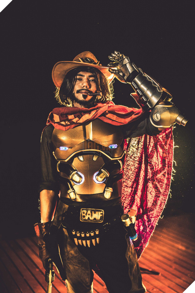 Ngắm bộ ảnh cosplay McCree trong Overwatch cực bụi bặm, menly