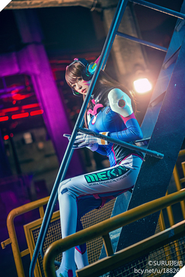 Cosplay D.Va cực kì nóng bỏng từ Overwatch 3