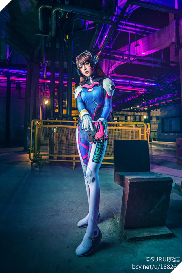 Cosplay D.Va cực kì nóng bỏng từ Overwatch 4