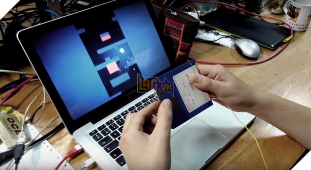 Mr. Floppy - tựa game có một không hai bắt game thủ phải dùng đĩa mềm mới chơi được