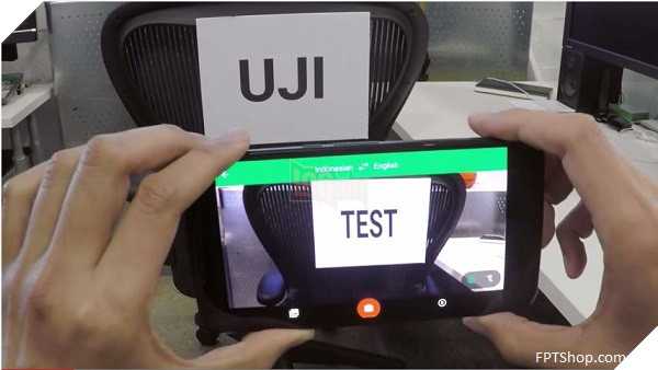 Google Dịch 27 ngôn ngữ thông qua camera