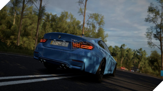 
Bạn có thể cài đặt chế độ game để tất cả xe đều là chạy số tự động, không bị thương tích do tai nạn và có vạch sơn dẫn đường
