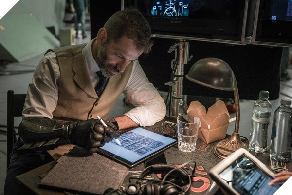 Zack Snyder hé lộ một Ác nhân bất ngờ trong Justice League