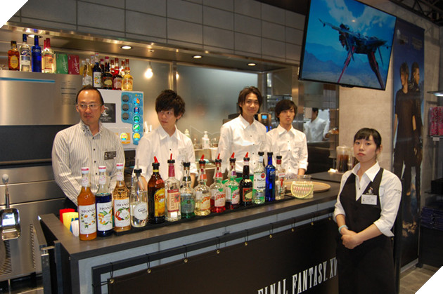 Otaku Nhật nô nức đến ăn uống tại nhà hàng Final Fantasy XV