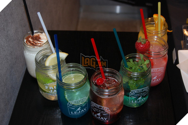 Otaku Nhật nô nức đến ăn uống tại nhà hàng Final Fantasy XV