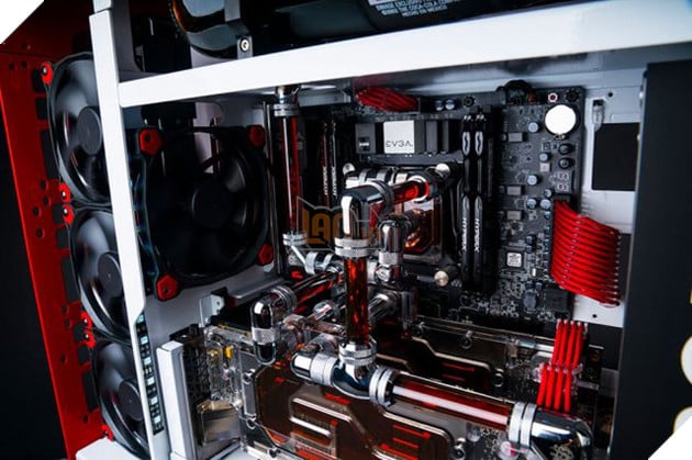 Ngắm bộ máy tính 'chất lừ' dùng Coca Cola làm tản nhiệt 