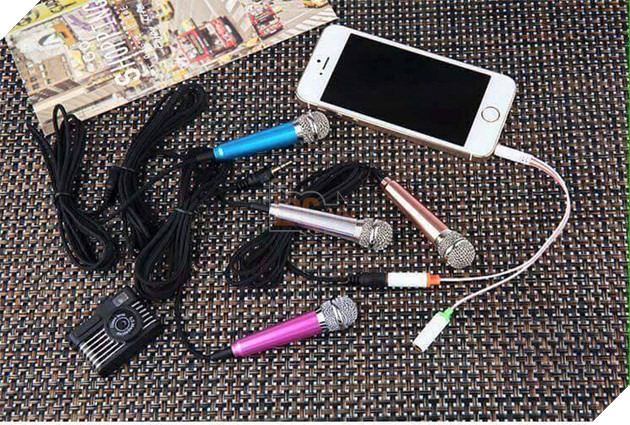 micro-mini-hat-karaoke