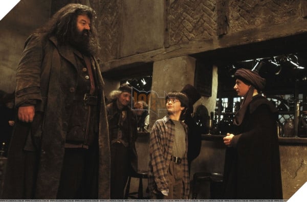 Tạo hình Hagrid vẫn còn quá nhỏ trong phim Harry Potter 3