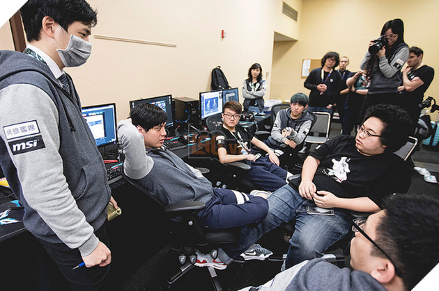 flash-wolves-cktg-2016-1