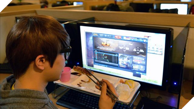 
Ra quán Net tại Hàn Quốc bây giờ, người ta chỉ bắt gặp người chơi Liên Minh Huyền Thoại mà thôi
