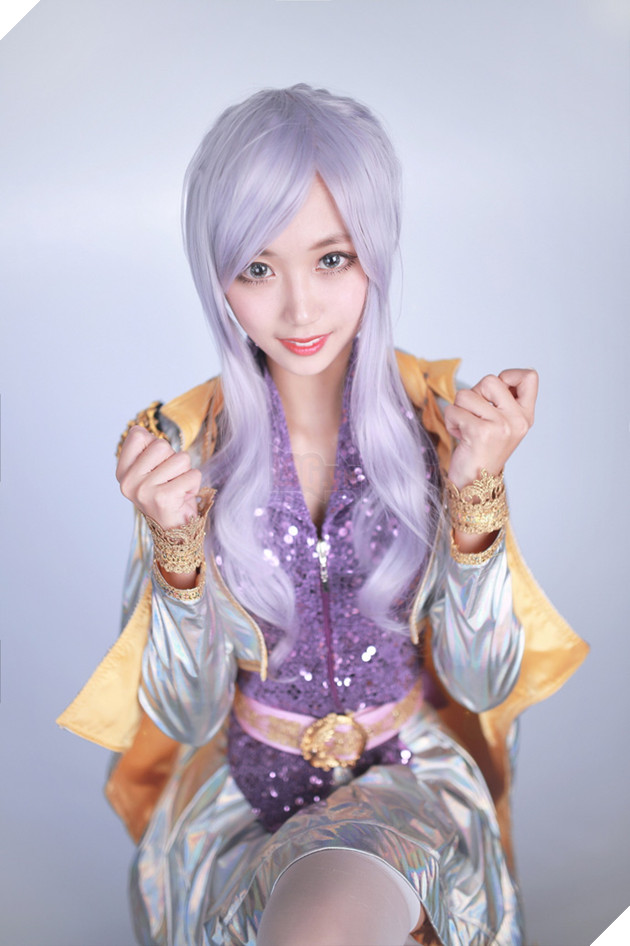 Bỏng mắt với bộ ảnh cosplay của 2 cô nàng Akali và Ashe 19