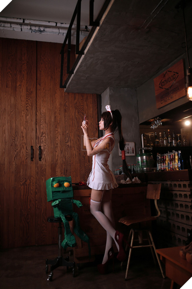 Bỏng mắt với bộ ảnh cosplay của 2 cô nàng Akali và Ashe 5