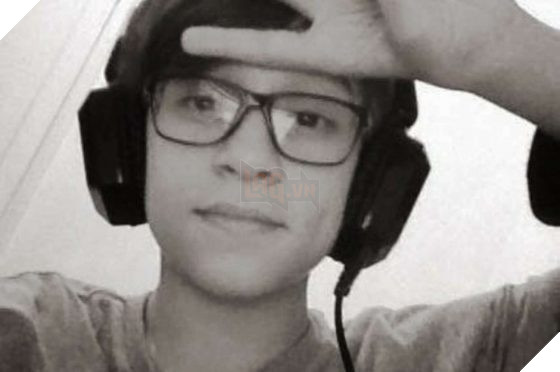 
Chỉ vì trò đùa thiếu suy nghĩ của bạn bè và sự thiếu suy nghĩ của chính bản thân mà Detter đã đánh đổi cả tính mạng của mình.
