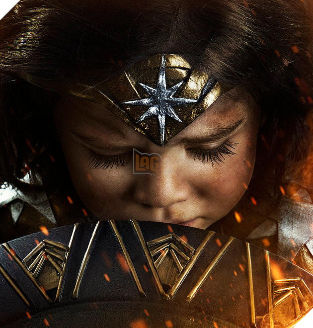 Cảm phục ông bố chi ra hơn 30 triệu đồng để biến con gái 3 tuổi thành "Wonder Woman"