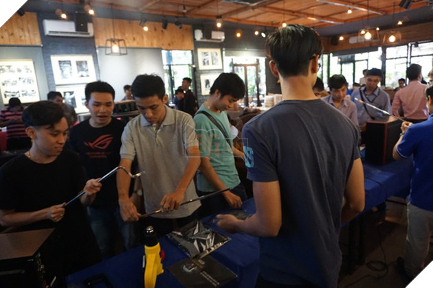 Asus tổ chức offline ba miền hướng dẫn game thủ lắp tản nhiệt nước