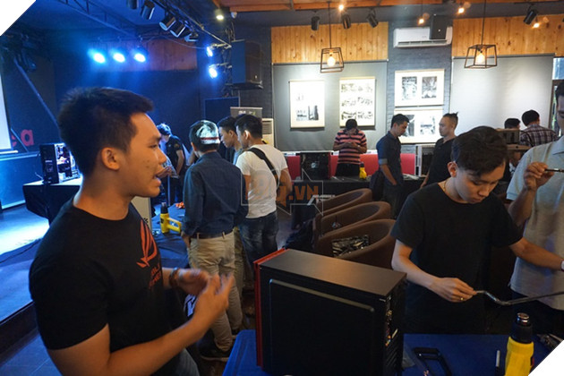Asus tổ chức offline ba miền hướng dẫn game thủ lắp tản nhiệt nước