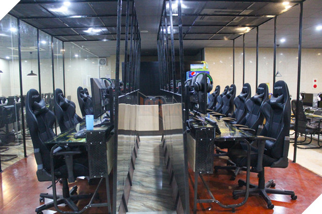 Tới thăm phòng máy chơi game cho các cặp đôi đầu tiên ở Hải Phòng - Ảnh 2.