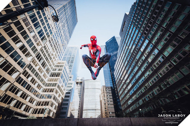 Choáng với anh chàng cosplay Spider-Man đẹp không kém poster phim thật