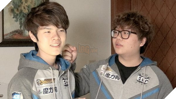 LMHT: Pawn và Deft quyết định rời khỏi Edward Gaming