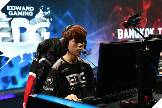 LMHT: Pawn và Deft quyết định rời khỏi Edward Gaming 3