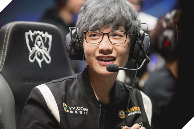 
Thi đấu lỗi 1 Game mà giờ quá nhiều cô nàng nhận là bạn trai tại VN.
