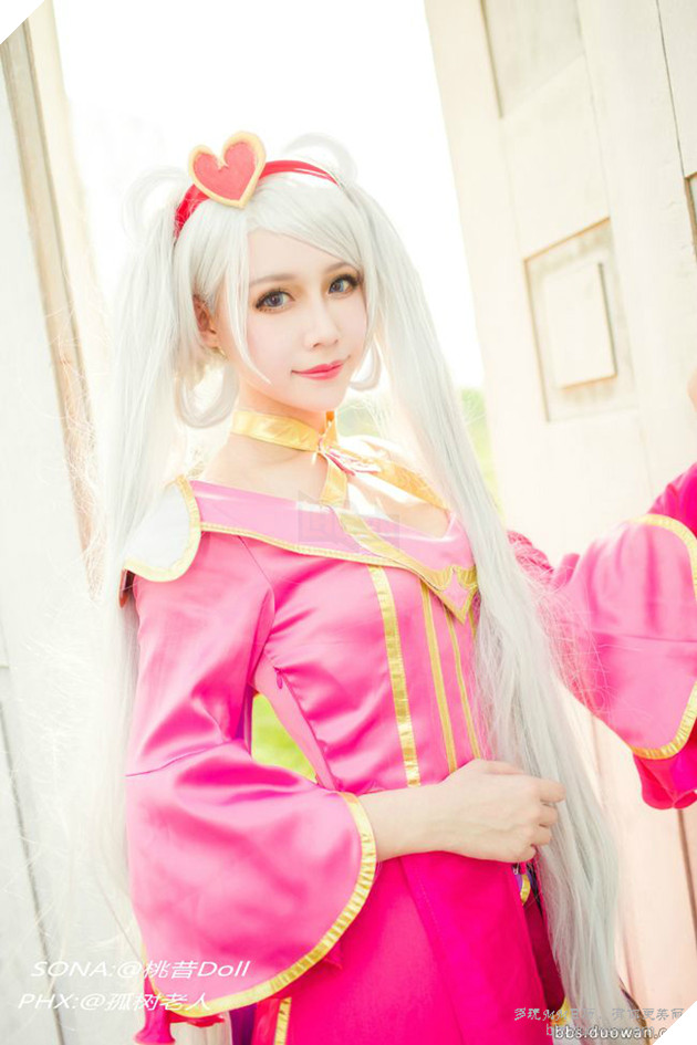 Cosplay Sona Tiểu Tình Nhân