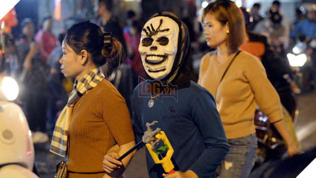Giới trẻ Việt cháy hết mình trong đêm hội Halloween
