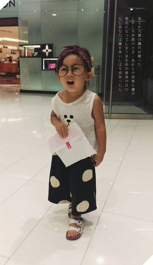 Cô nhóc hoá trang thành Vô Diện trong Halloween giờ đã nổi tiếng khắp cả Thế giới rồi! - Ảnh 3.