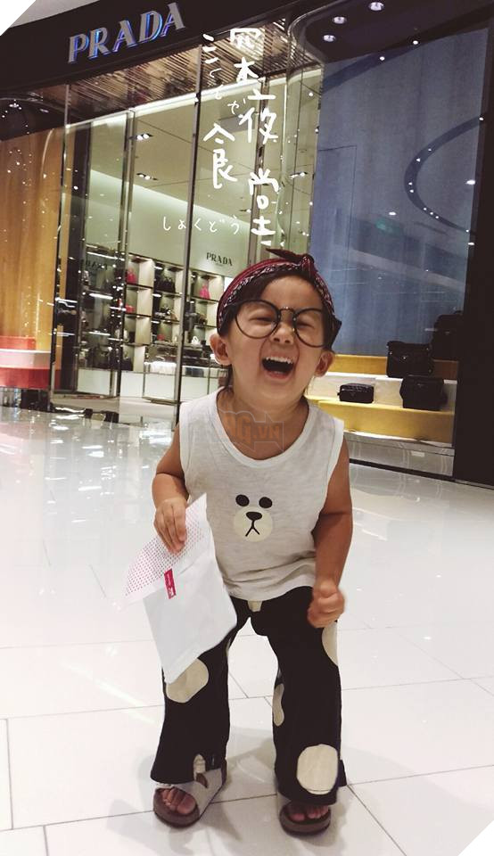 Cô nhóc hoá trang thành Vô Diện trong Halloween giờ đã nổi tiếng khắp cả Thế giới rồi! - Ảnh 6.