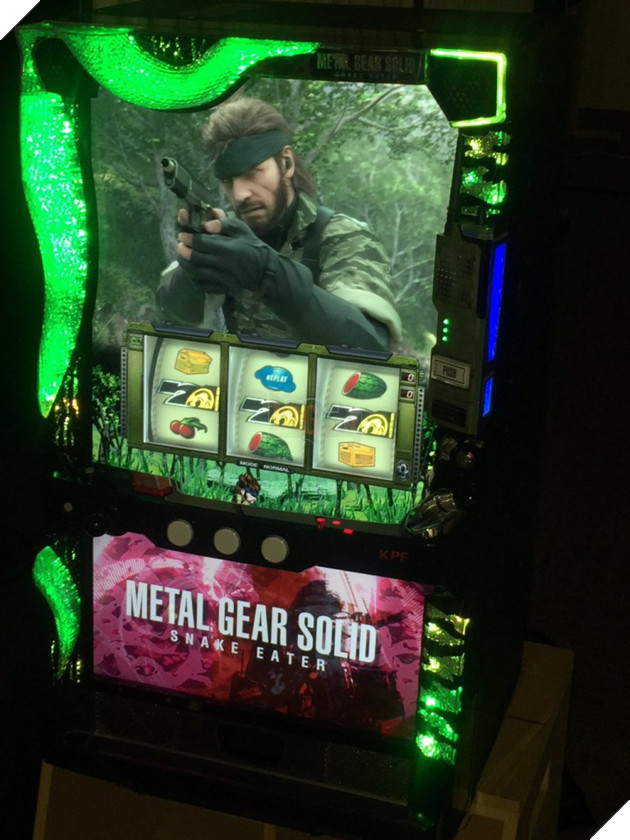 Metal-Gear-Solid-3-Pachislot-Machine-1