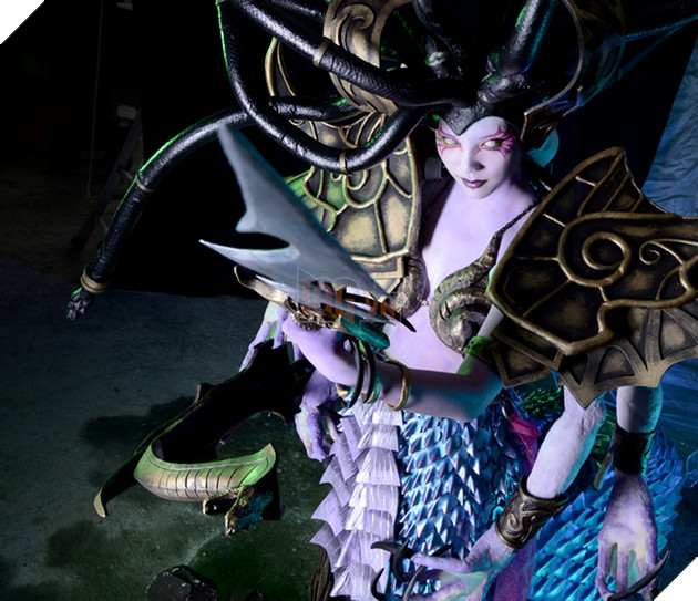 Giật mình với cosplay "Medusa" tuyệt đẹp trong WarCraft