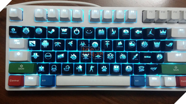 
Đủ loại luôn, thật là đẹp phải không nào, nhất là xuyên LED...
