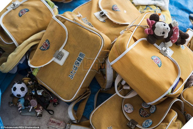 Chùm ảnh: Những bức hình ám ảnh về thị trấn ma sau thảm họa nhà máy hạt nhân Fukushima, Nhật Bản 2011 - Ảnh 2.