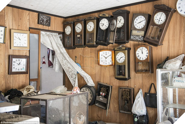 Chùm ảnh: Những bức hình ám ảnh về thị trấn ma sau thảm họa nhà máy hạt nhân Fukushima, Nhật Bản 2011 - Ảnh 3.