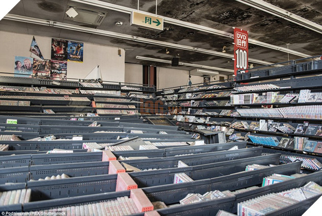 Chùm ảnh: Những bức hình ám ảnh về thị trấn ma sau thảm họa nhà máy hạt nhân Fukushima, Nhật Bản 2011 - Ảnh 9.