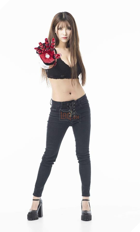 Cosplay Iron Man phiên bản nữ khiến bạn không thể rời mắt